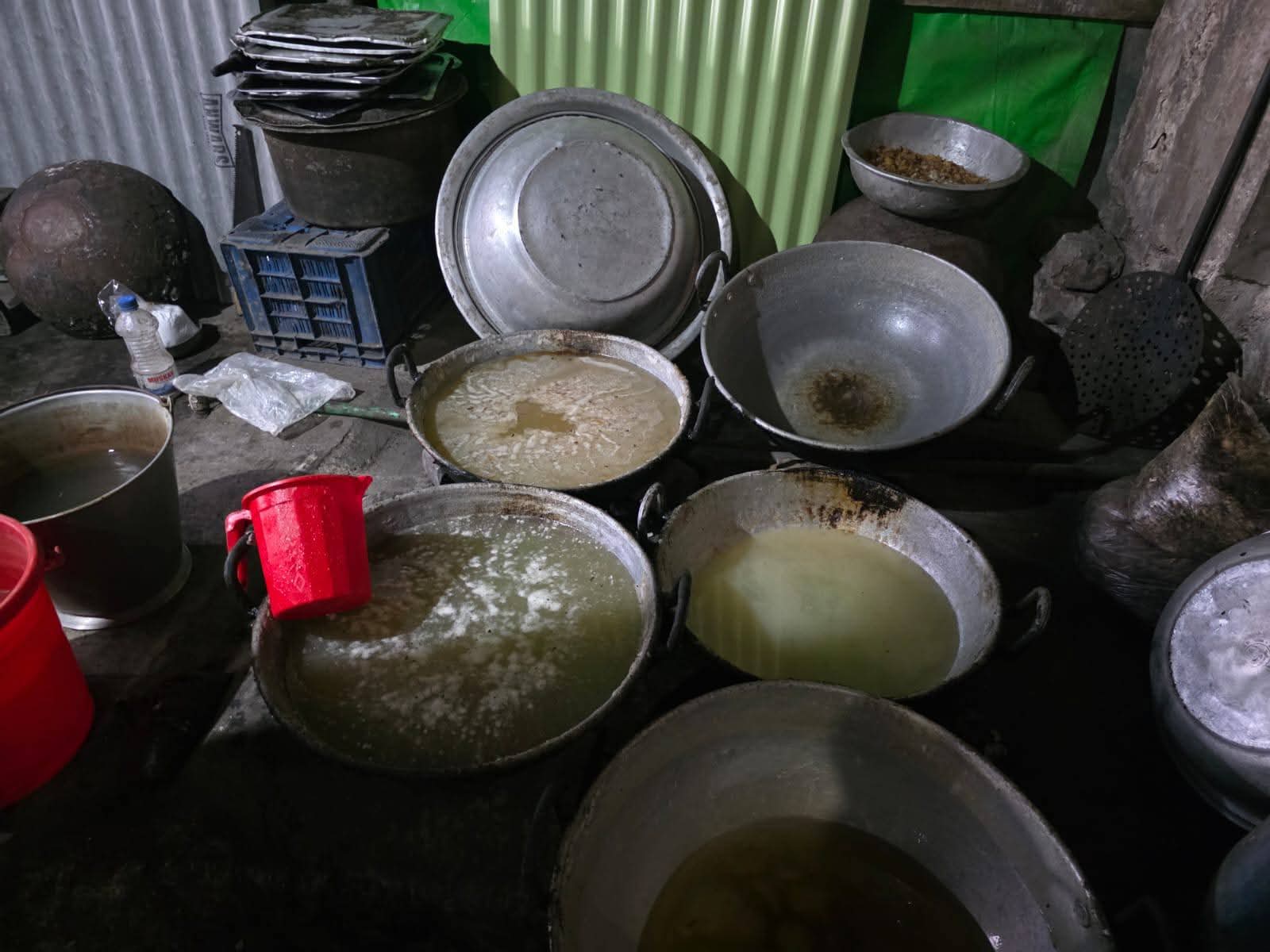 বেগমগঞ্জে অস্বাস্থ্যকর পরিবেশে জিলাপি প্রস্তুত: জরিমানা