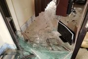 তানোরে এক ব্যবসা প্রতিষ্ঠানে হামলা করে সন্ত্রাসীরা