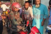 গাইবান্ধায় তেল সরবরাহে কড়াকড়ি, তিন দিন পর সীমিত বিক্রি শুরু