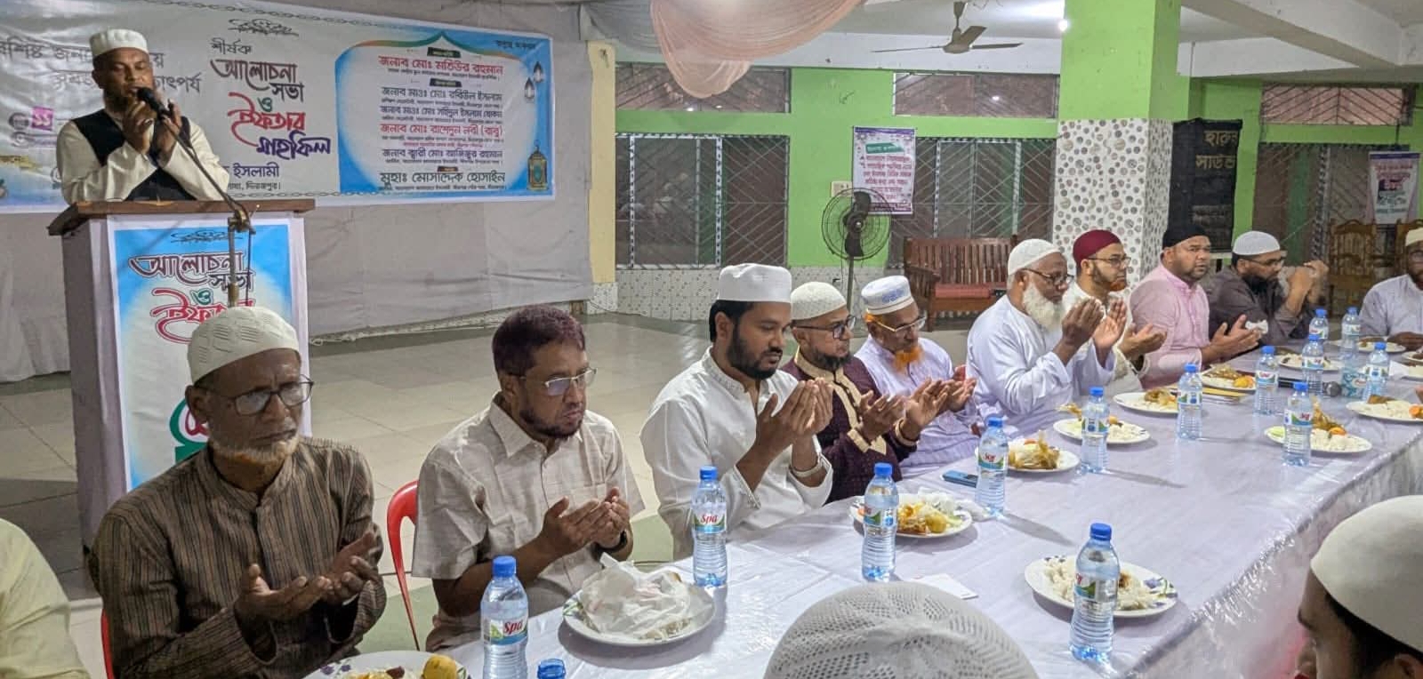 বীরগঞ্জ পৌর শাখার উদ্দ্যেগে বিশিষ্ট জনদের নিয়ে ইফতার মাহফিল অনুষ্ঠিত