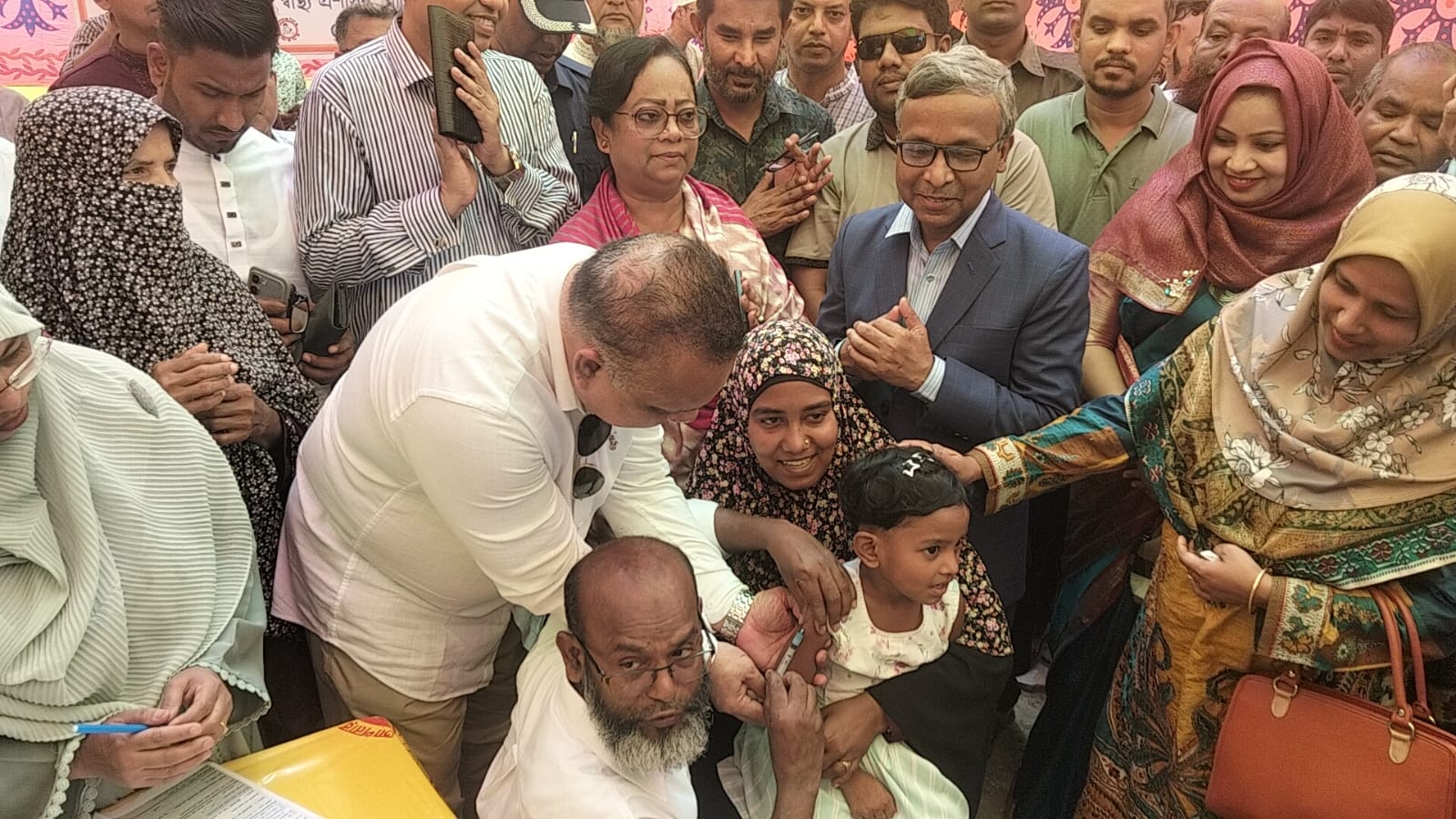 বাকেরগঞ্জে হাম-রুবেলা টিকাদান ক্যাম্পেইনের শুভ উদ্বোধন