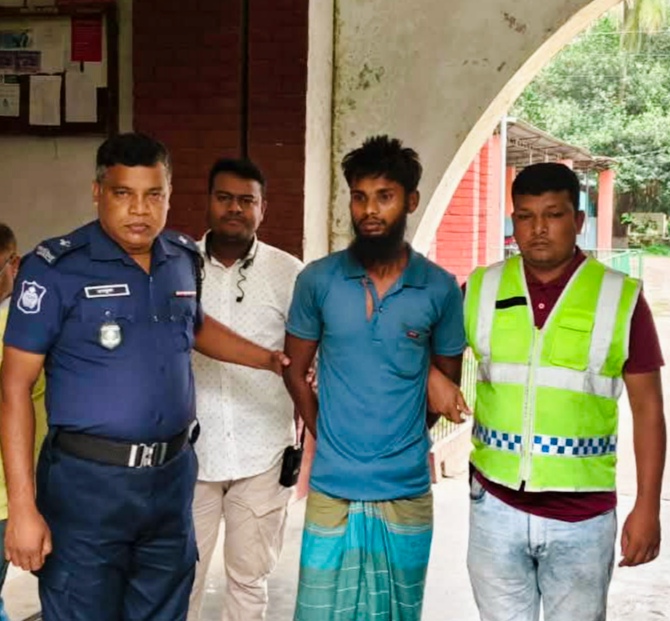 শার্শায় তৃতীয় শ্রেণির ছাত্রীকে ধর্ষণ চেষ্টার অভিযোগে যুবক আটক