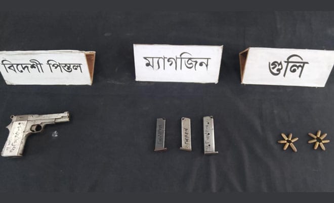 রাজশাহীতে অস্ত্র, গুলি ও এলকোহোল উদ্ধার