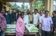 ক্ষুদ্র নৃ-গোষ্ঠীর আত্মকর্মসংস্থানে কাহারোলে সরকারি সহায়তা বিতরণ