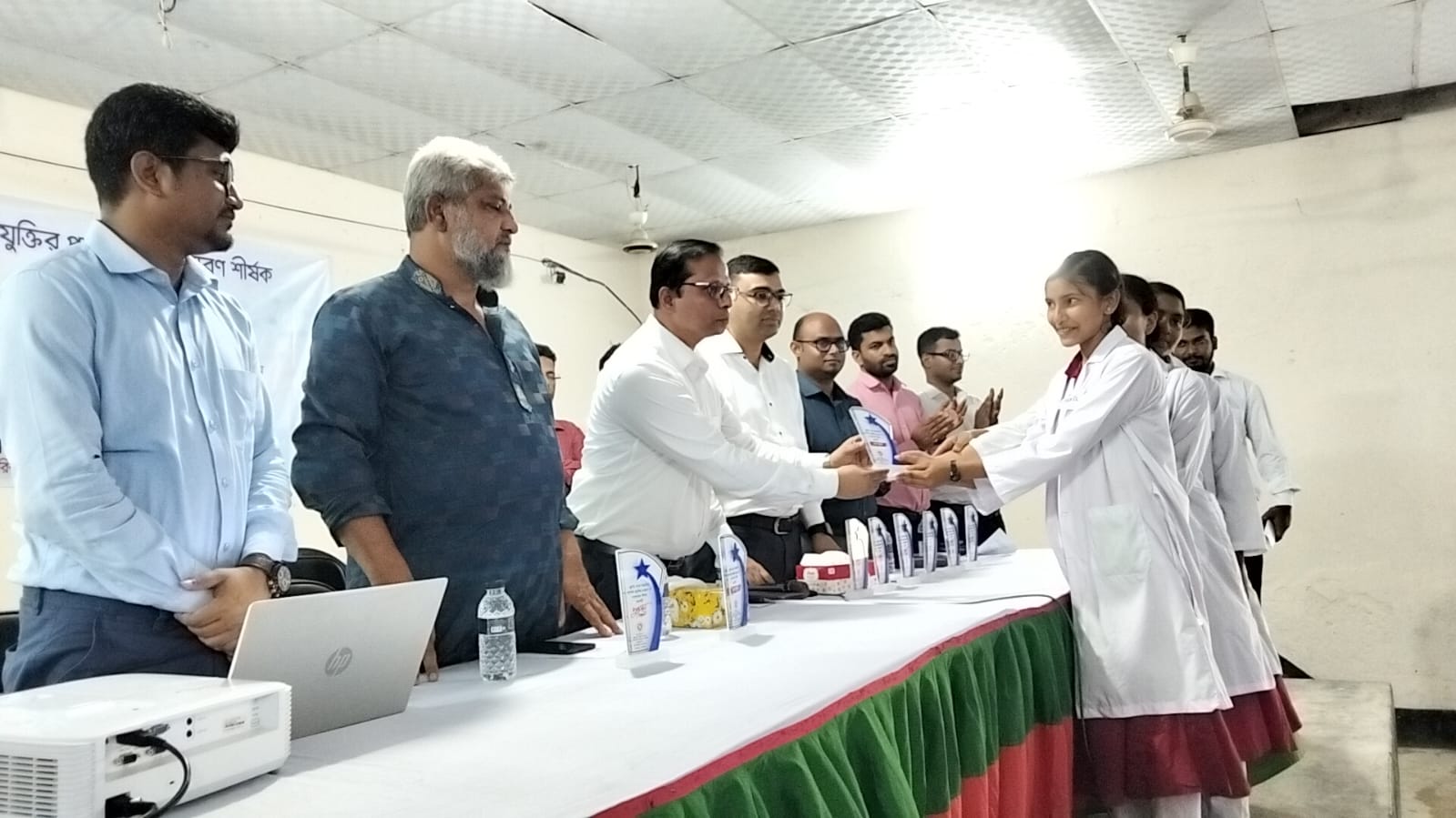 বাকেরগঞ্জে লাগসই প্রযুক্তির প্রয়োগ ও সম্প্রসারণ শীর্ষক সেমিনার ও প্রদর্শনী অনুষ্ঠিত