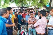কাহারোলে সড়ক পরিবহন আইনে ভ্রাম্যমাণ আদালত, ১১ মামলায় ১২ হাজার টাকা জরিমানা।