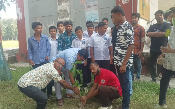 শ্যামনগরে ছাত্রদলের উদ্যোগে বৃক্ষরোপণ কর্মসূচি