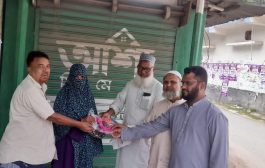 বীরগঞ্জে অসহায় নারীর হাতে বস্ত্রসামগ্রী তুলে দিল জামায়াত